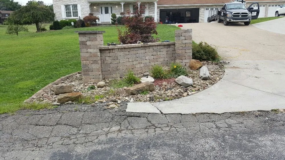 Expert yard maintenance experts serving Weirton, WV - Hybrid Enterprises