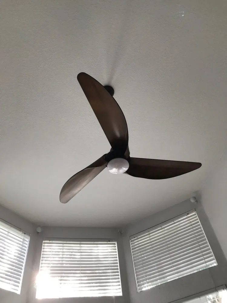 Professional yard maintenance in Palm Coast, FL - Hybrid Zoom Worx