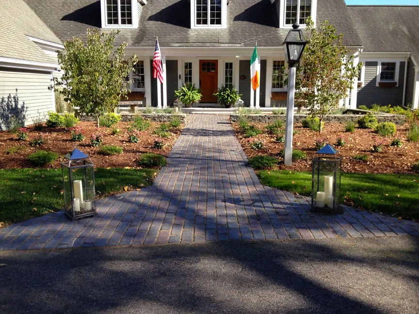 Custom lawn care service experts serving Norwich, CT - Hyde Park Landscape