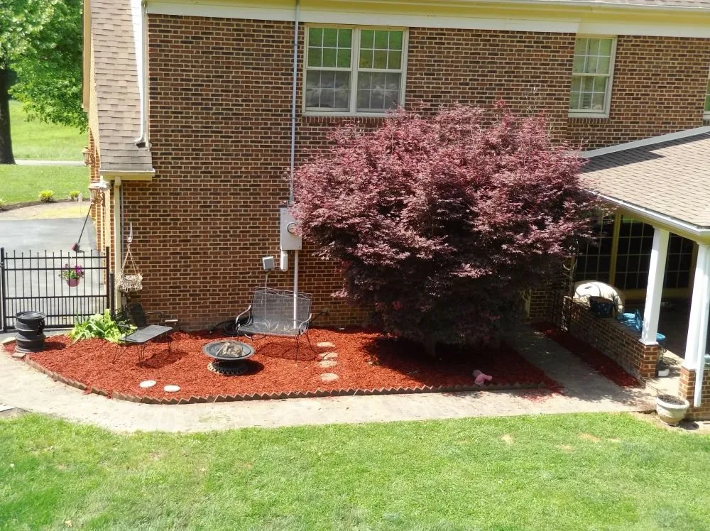 Professional lawn mowing service in Meadowview, VA - Hyde's Lawncare & Landscaping