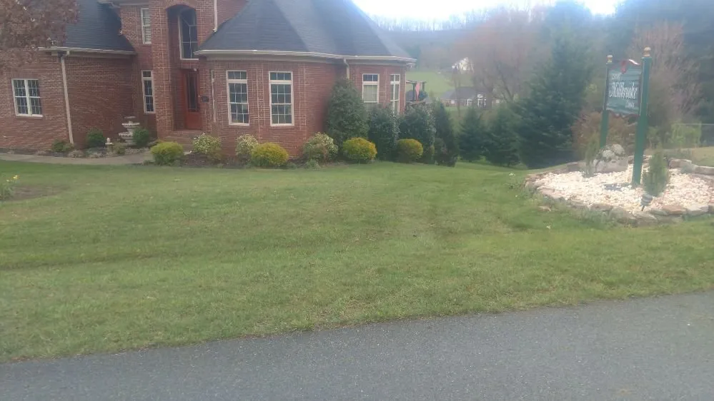 Trusted lawn care service experts serving Meadowview, VA - Hyde's Lawncare & Landscaping
