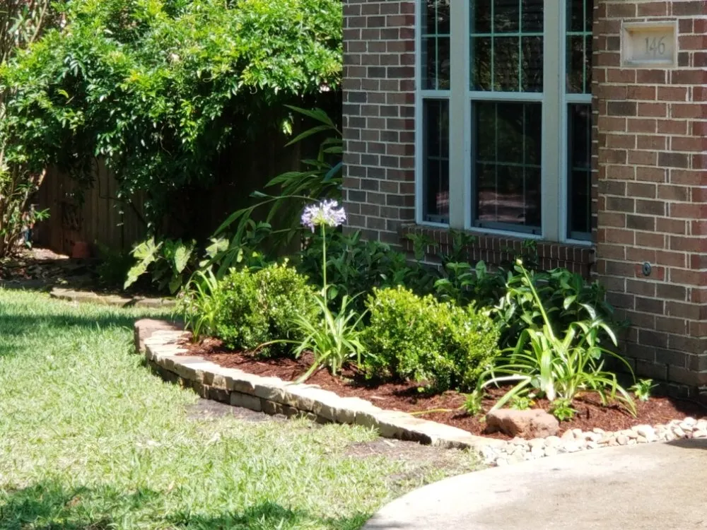 Expert lawn mowing service near you across Conroe, TX - HydroZones