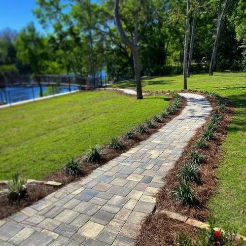 Professional garden landscaping for homes in Bronson, FL by Hyer Quality Hardscape & Outdoor Living