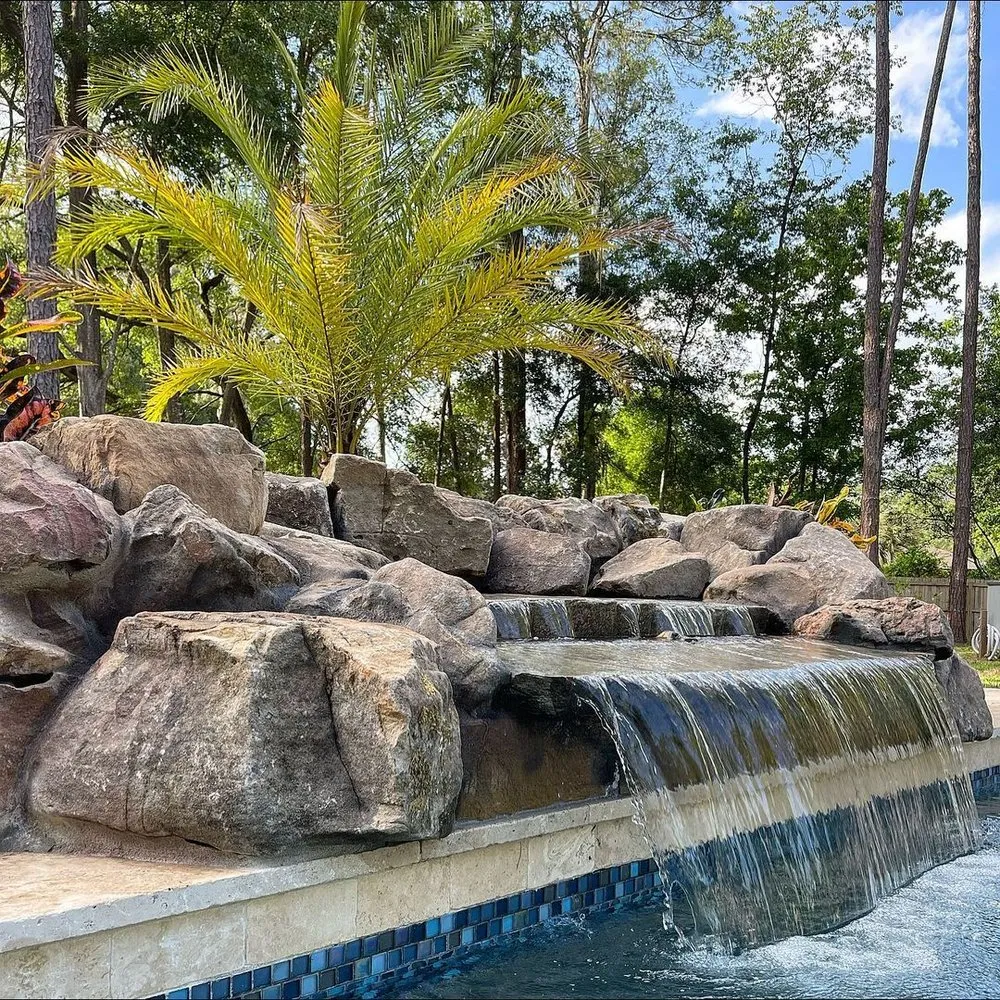 Local garden landscaping experts serving Gainesville, FL - Hyer Quality Hardscape & Turf