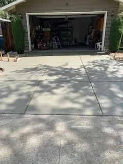 Top-rated landscaping services in Pittsburg, CA by I & C Concrete & Landscaping