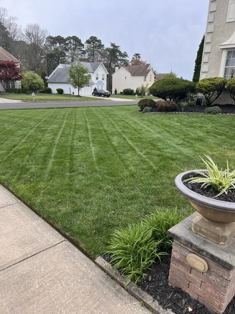 Affordable residential landscaping in Ventnor City, NJ by I & C Lawn And Landscape