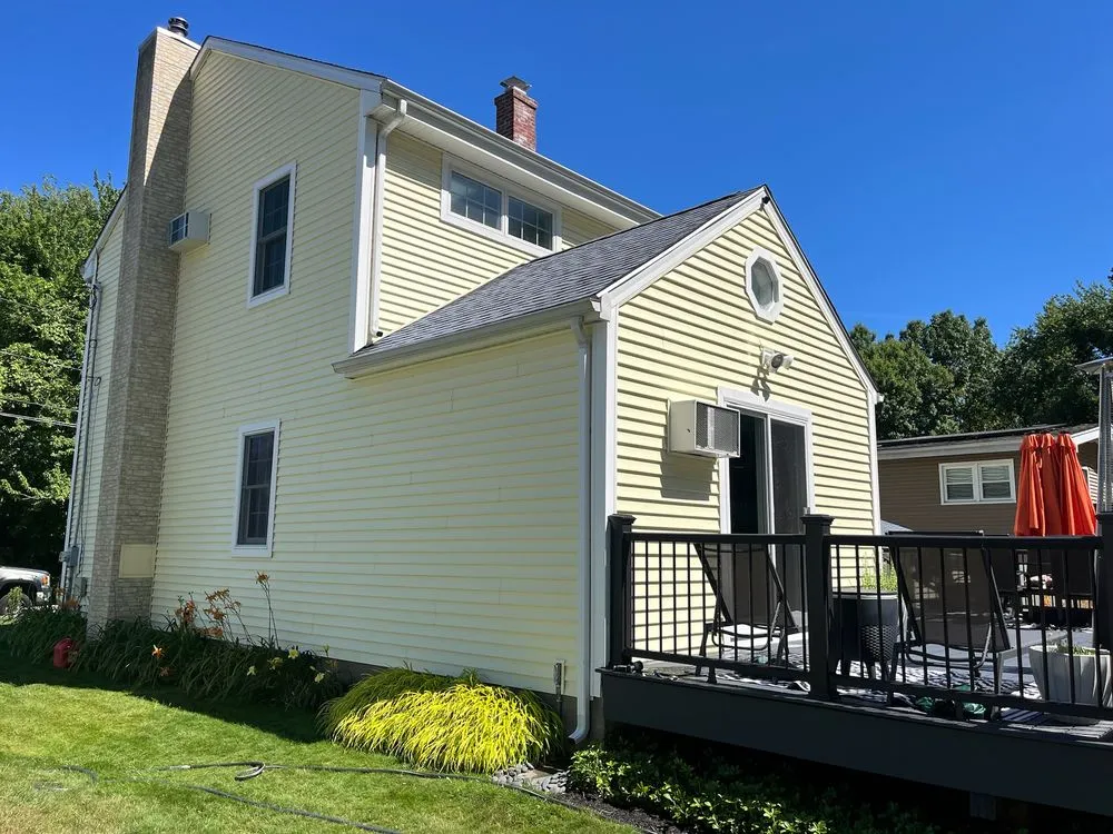 Reliable yard cleanup service in Middlebury, CT by I & L Cleaning Services