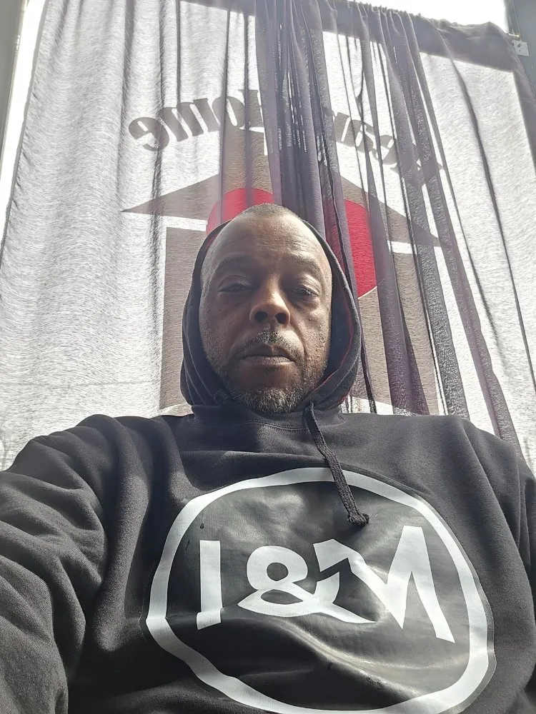 Expert landscaping services with custom design in Upper Arlington, OH by I & M Transport