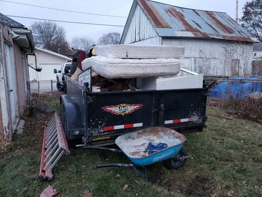 I & P Contracting Logo