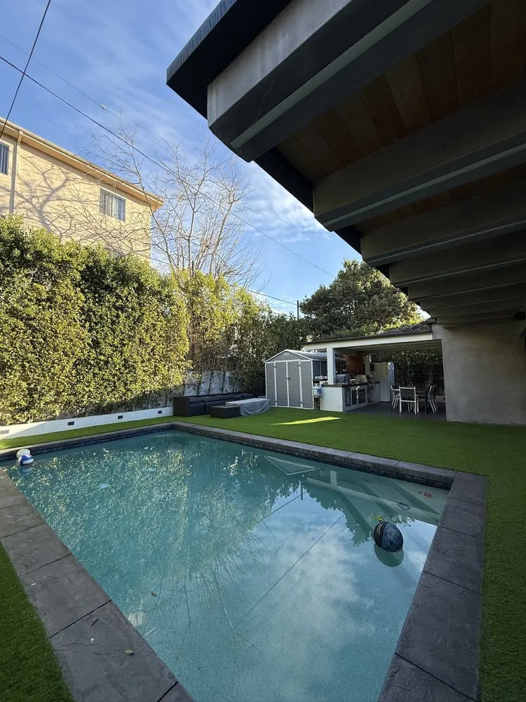 Expert yard maintenance in North Hollywood, CA - I Builders