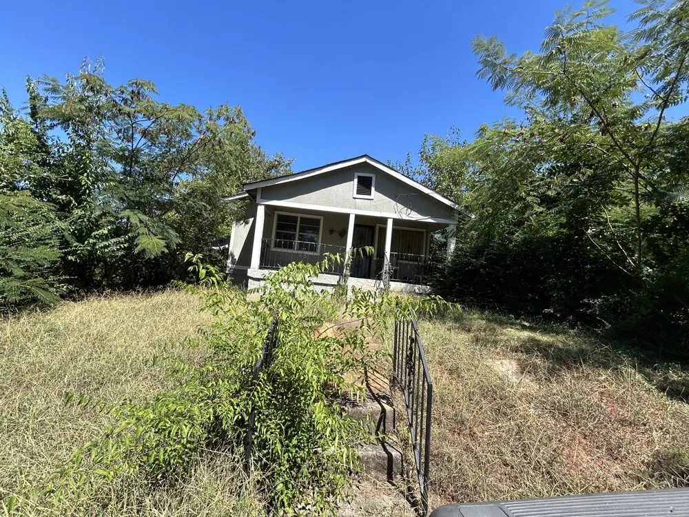 Custom landscaping services in Birmingham, AL by I Care Lawn Care