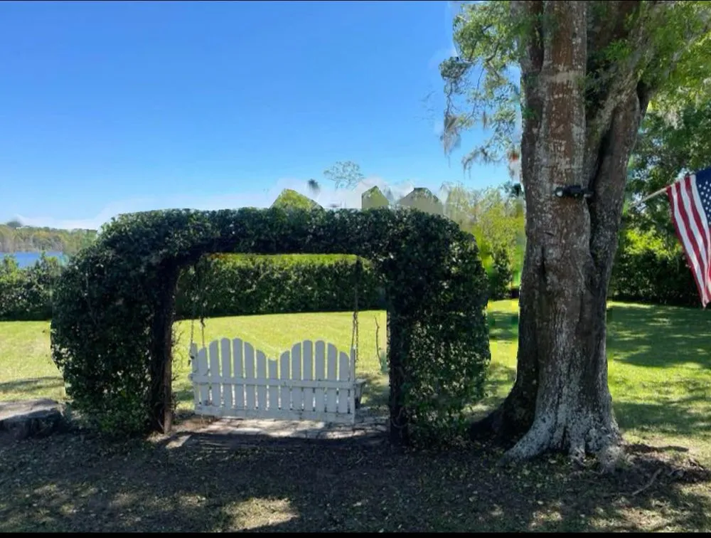 Top-rated landscaping services experts serving DeLand, FL - I Cut Grass