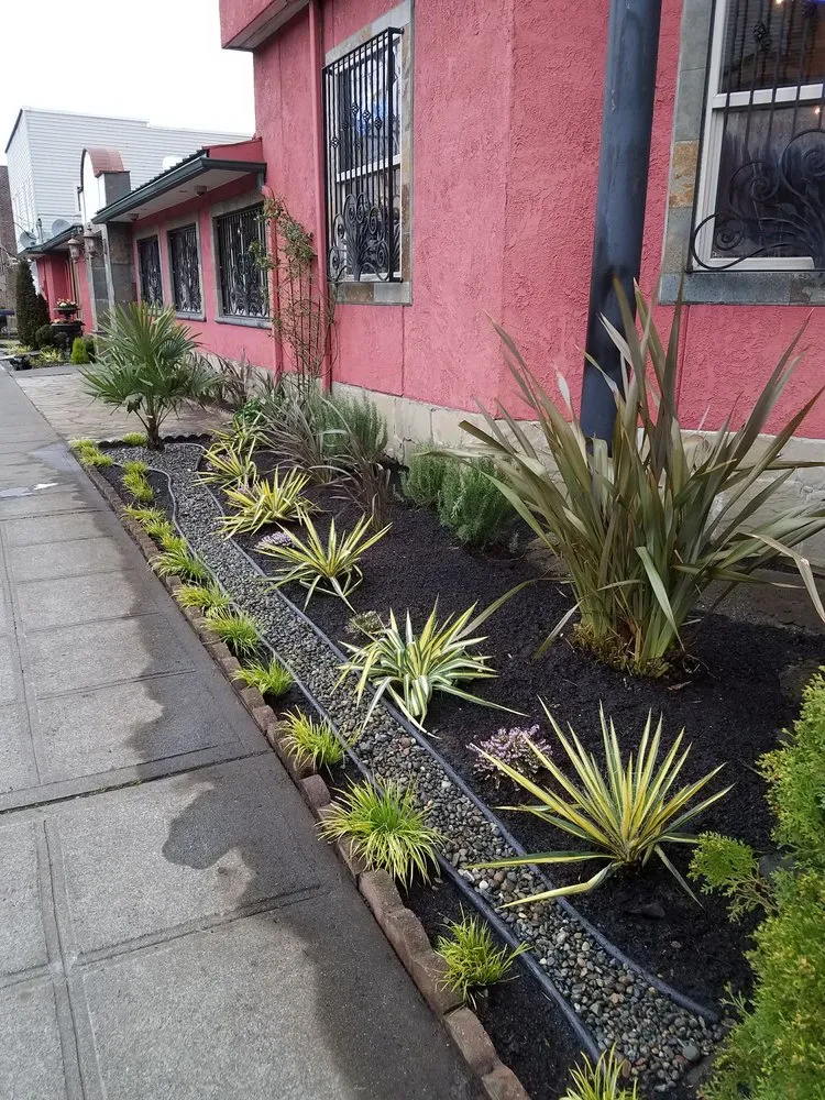 Custom landscape installation experts serving Seattle, WA - I DO YARD Maintenance