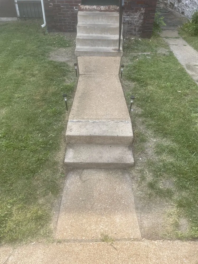 Custom garden landscaping near you across Saint Louis, MO - I eat grass lawncare services LLC