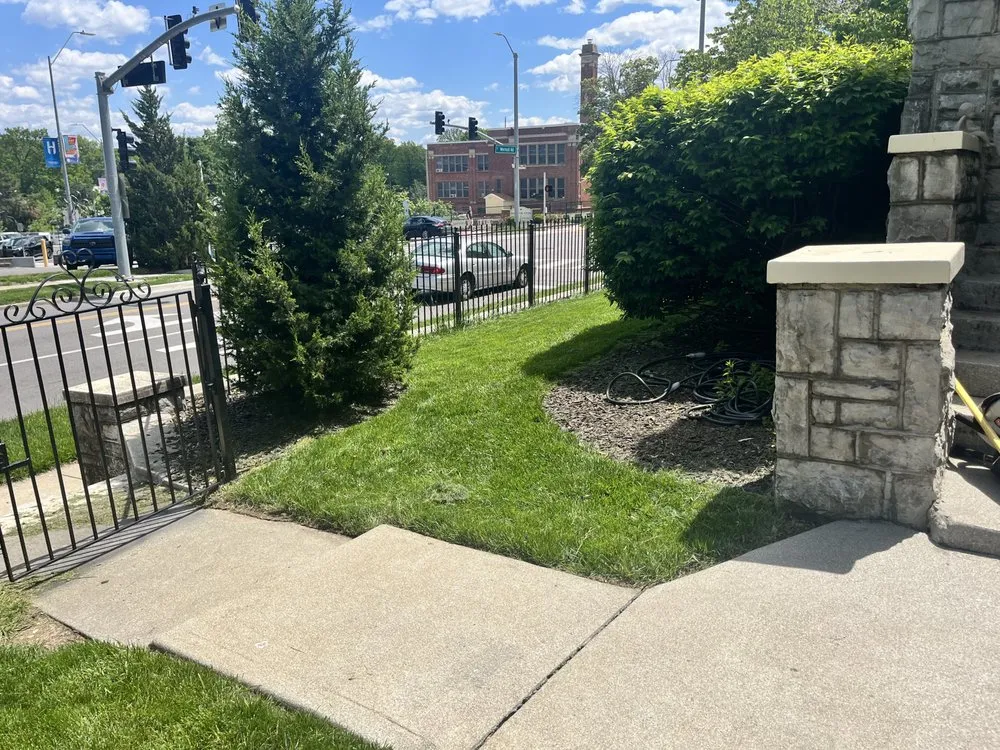 Expert lawn mowing service with custom design in Kansas City, MO by I Got It