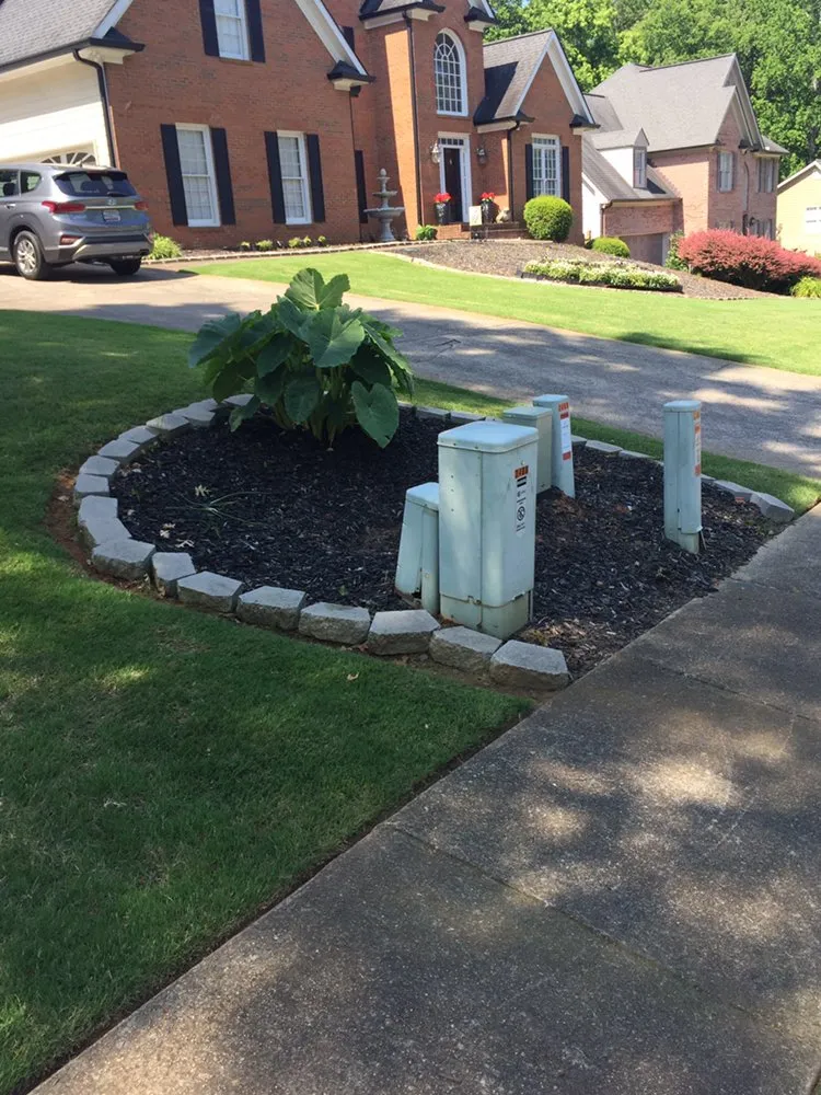 Trusted yard cleanup service for beautiful yards across Roswell, GA - I Gotcha Lawn Care