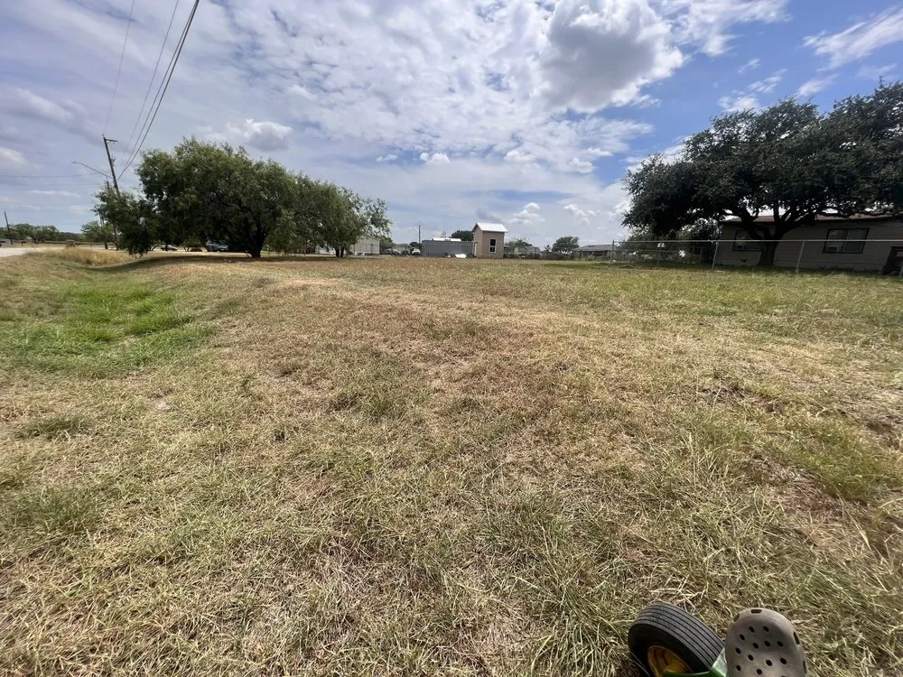 Top-rated landscape design in Elmendorf, TX - I Mow Lawns