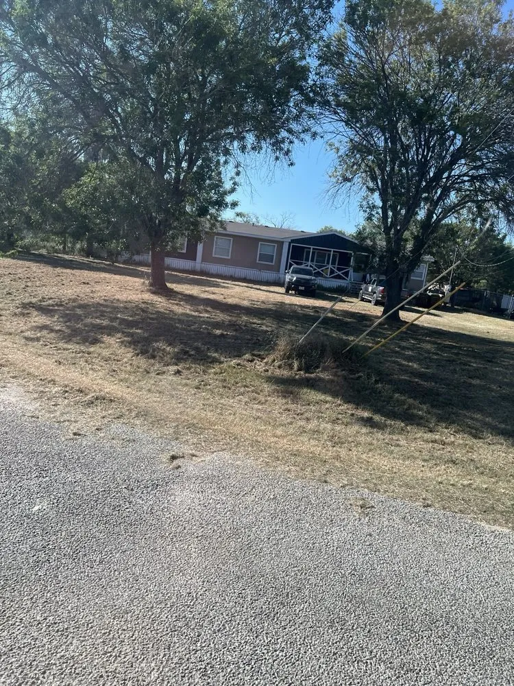 Reliable landscaping services in Elmendorf, TX - I Mow Lawns