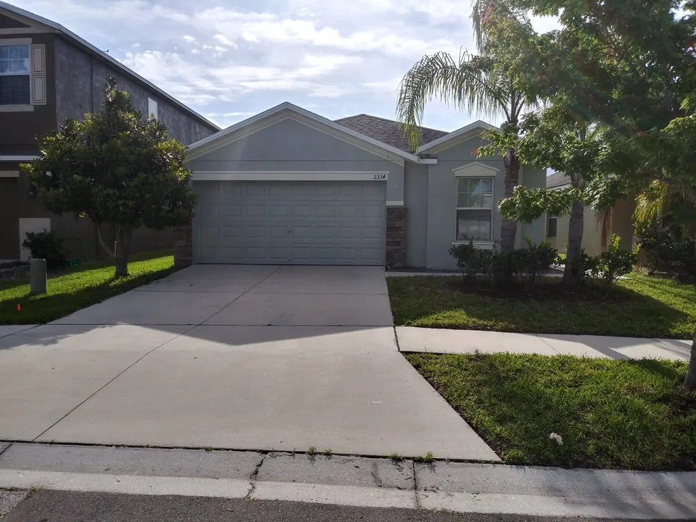 Expert yard maintenance in Wimauma, FL - I T S Lawn Services