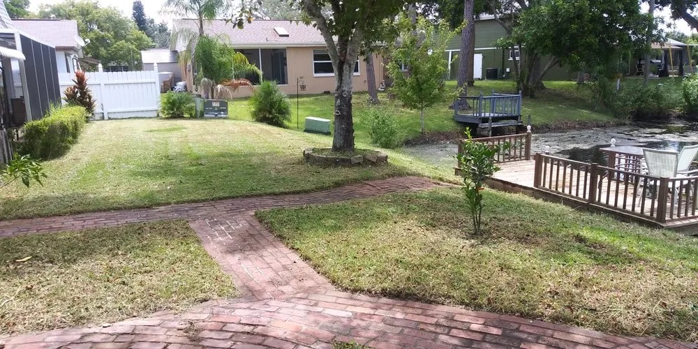 Custom garden landscaping in Wimauma, FL by I T S Lawn Services