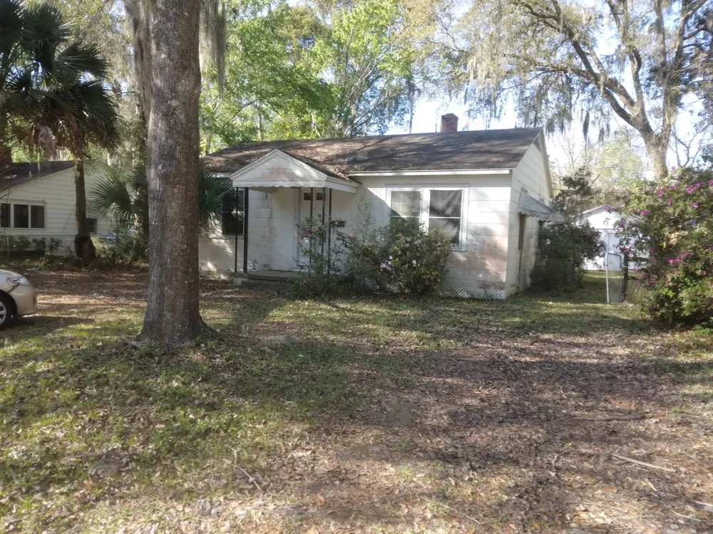 Reliable landscaping services in Gainesville, FL - I Work For You Lawn & Landscaping