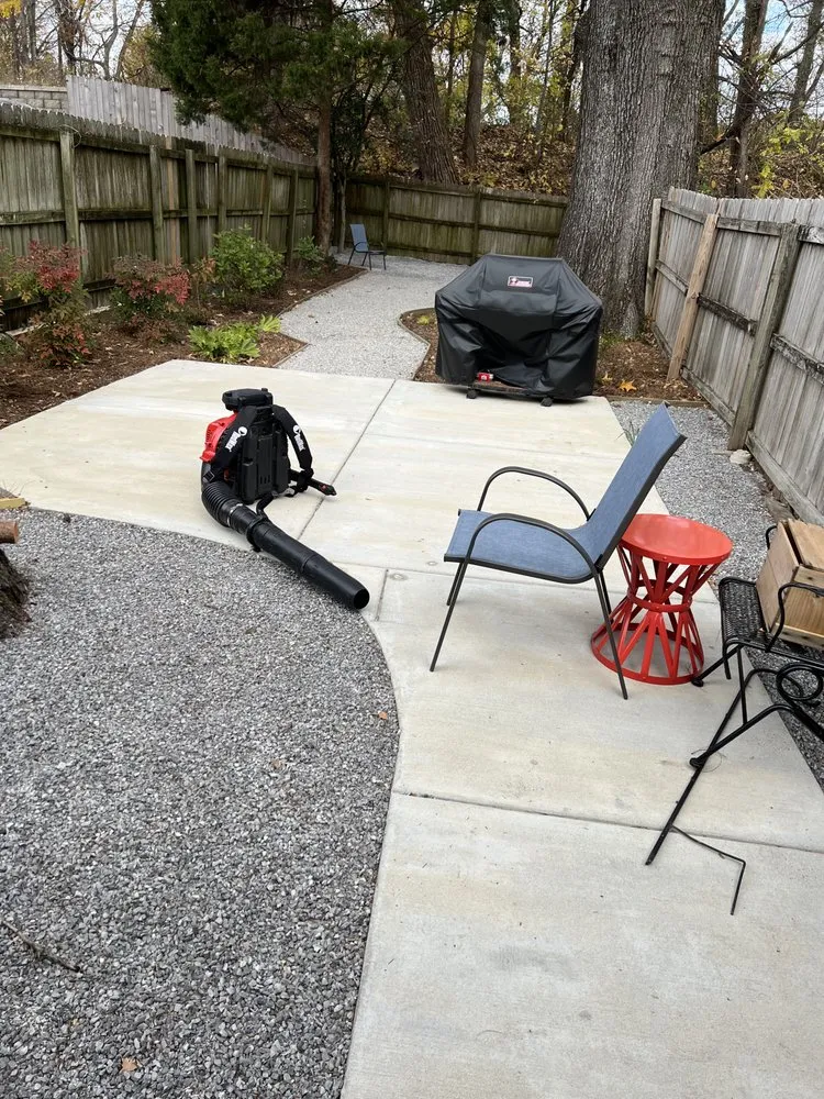 Trusted yard cleanup service for homes across Memphis, TN - I&A landscaping
