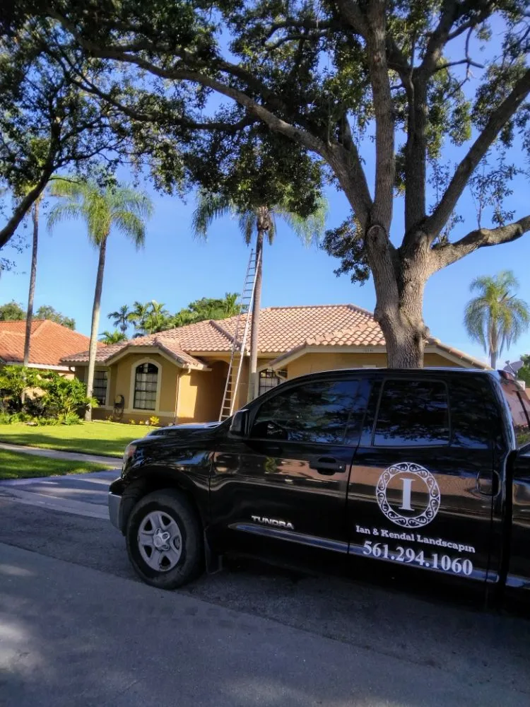 Reliable residential landscaping for year-round maintenance in Hollywood, FL by Ian and Kendall Landscaping