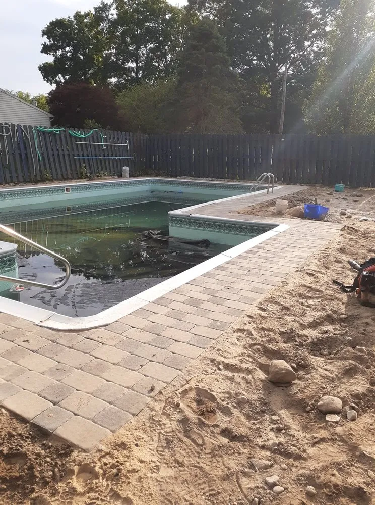 Professional yard maintenance in East Lyme, CT by Ibarra Landscape & Construction