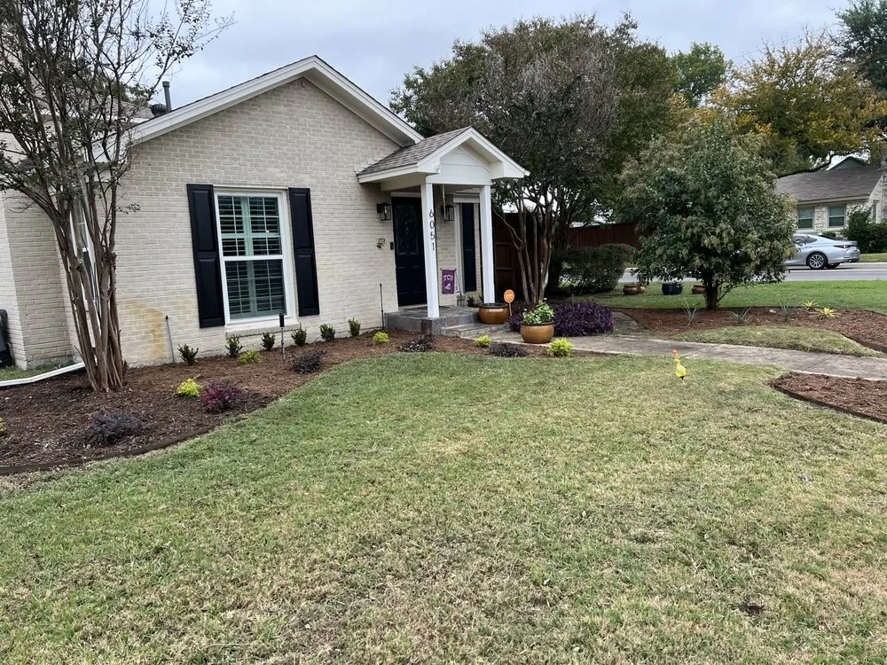 Top-rated outdoor landscaping for year-round maintenance across Dallas, TX - Ibarra’s Fresh Cuts Landscaping