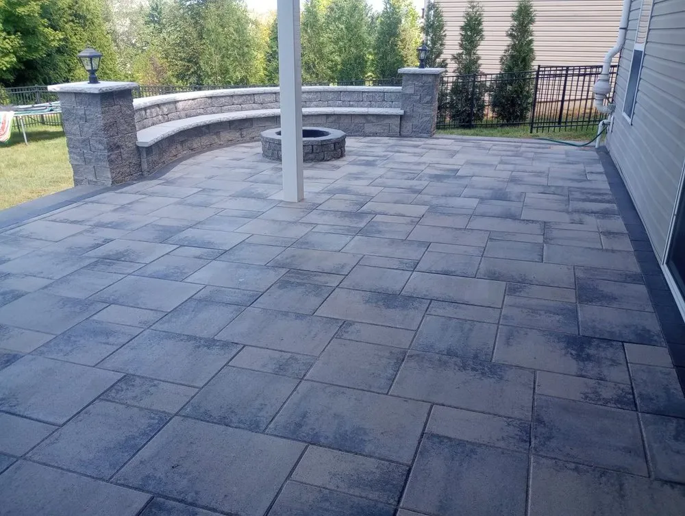 Trusted landscape design experts serving Florissant, MO - Ibarras Landscaping