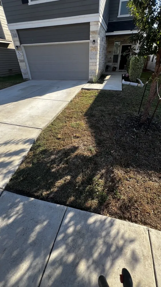 Affordable lawn mowing service experts serving San Antonio, TX - Ibarra’s Landscaping Services