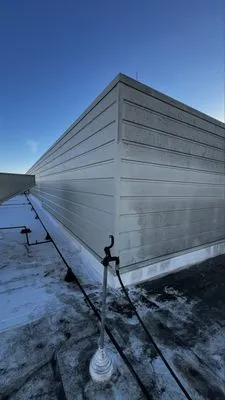 Ibarra’s Landscaping Services Logo