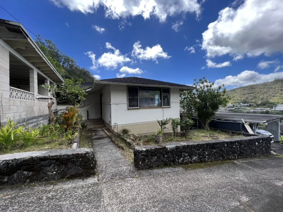 Local lawn mowing service in Ewa Beach, HI - Ibay Yard Services