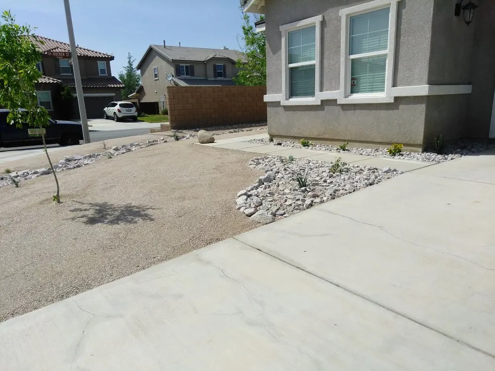 Reliable lawn care service in Lancaster, CA - Iboa Landscaping