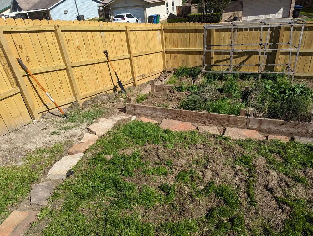 Reliable yard cleanup service for residential properties across San Antonio, TX - Icare Maintenance Services