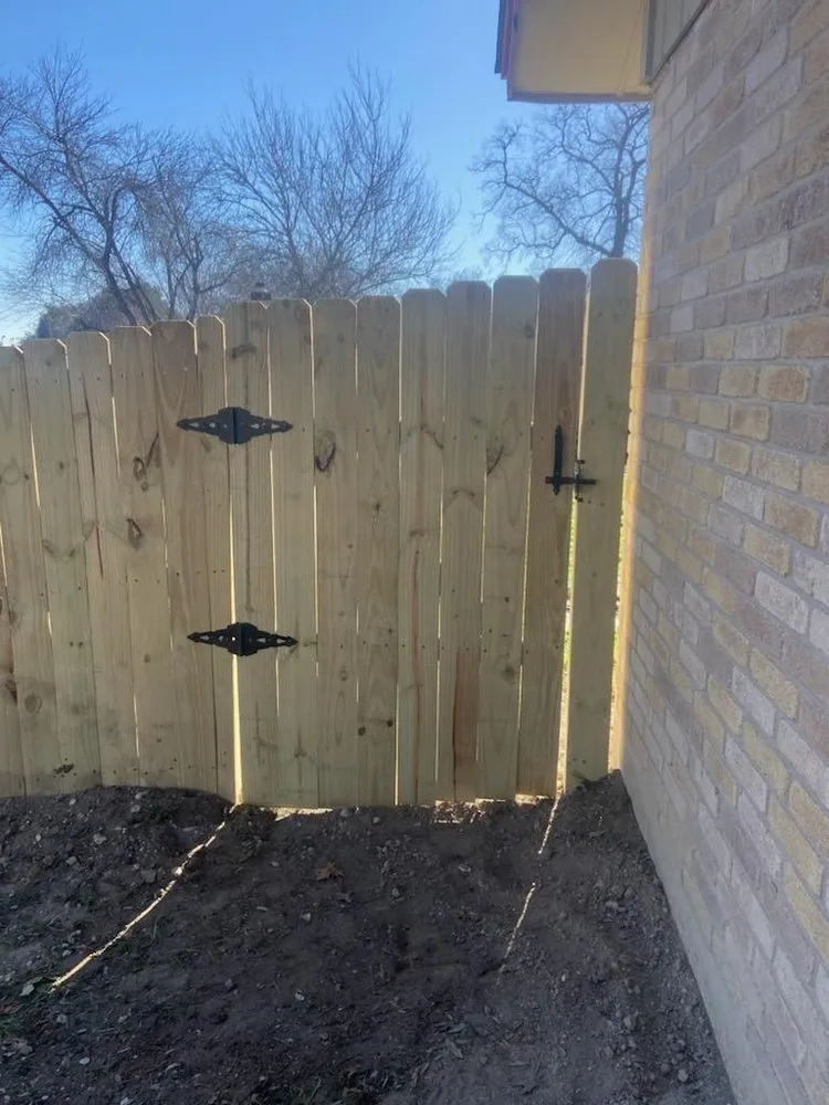 Expert yard maintenance in San Antonio, TX by Icare Maintenance Services