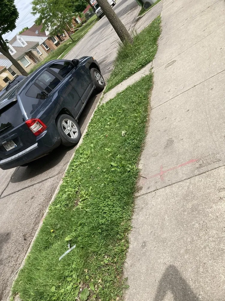 Professional landscape design experts serving Milwaukee, WI - I.C.E Lawncare and snow removal