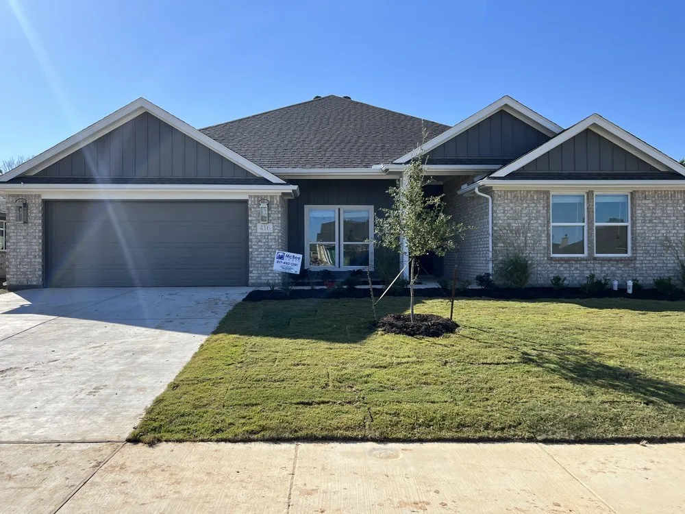 Top-rated lawn care service experts serving Boyd, TX - Iconic Landscaping