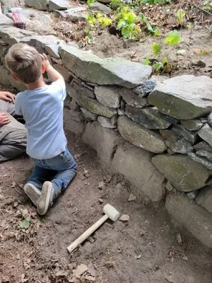 Iconic Rock Fieldstone Walls Logo