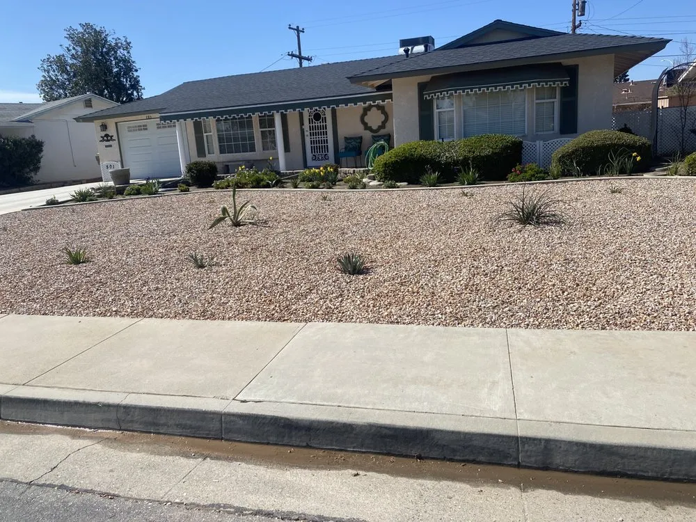 Professional residential landscaping experts serving Bakersfield, CA - Icos Gardening & Landscape