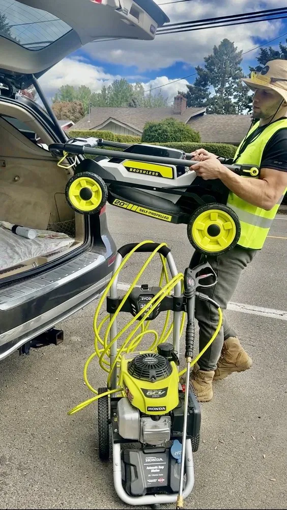 Professional yard maintenance in McMinnville, OR - ICS Service