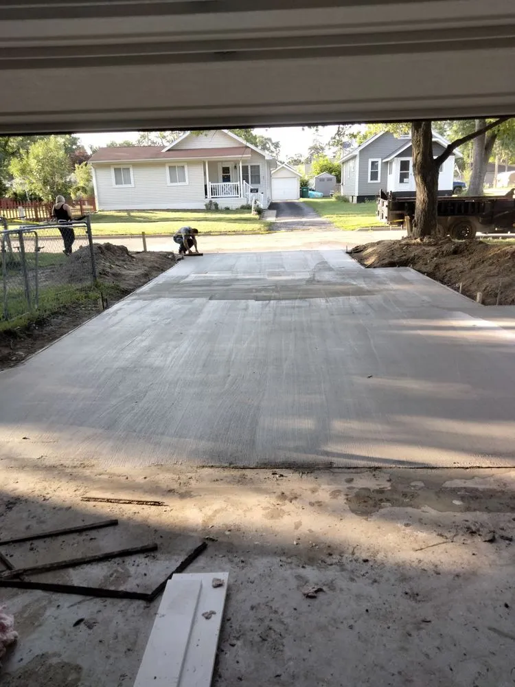 Expert yard maintenance in Fenton, MI - I'd Get'er Done