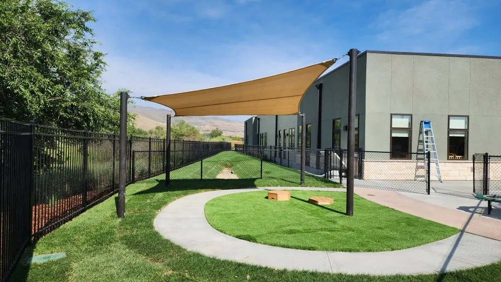 Professional lawn mowing service experts serving Nampa, ID - Idacrest Landscaping