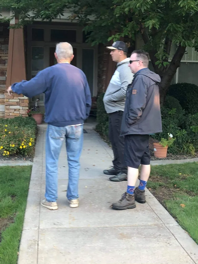 Top-rated garden landscaping for beautiful yards in Meridian, ID by IdaScoop Landscape and Lawn Care