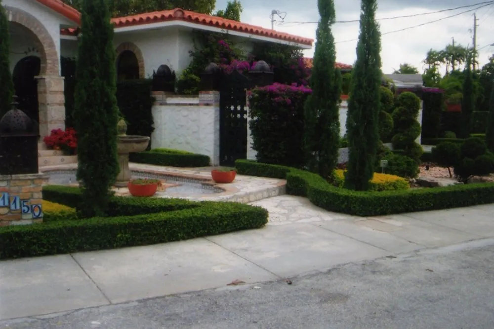 Local garden landscaping in Ruskin, FL - IDC Exotic Landscapes