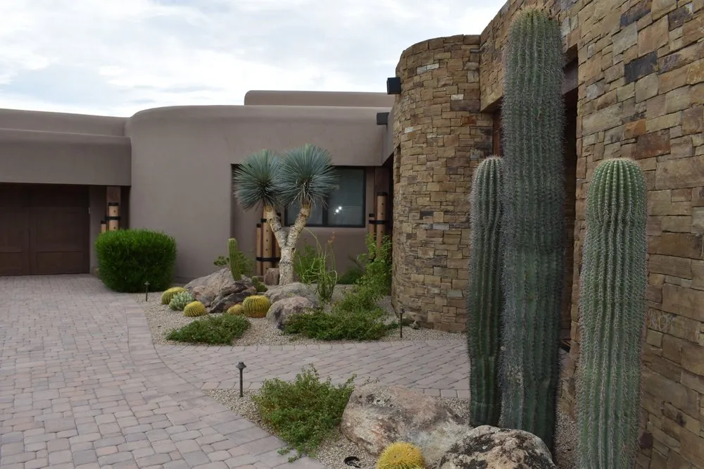 Custom yard maintenance in Phoenix, AZ - Iddings & Sons Landscaping