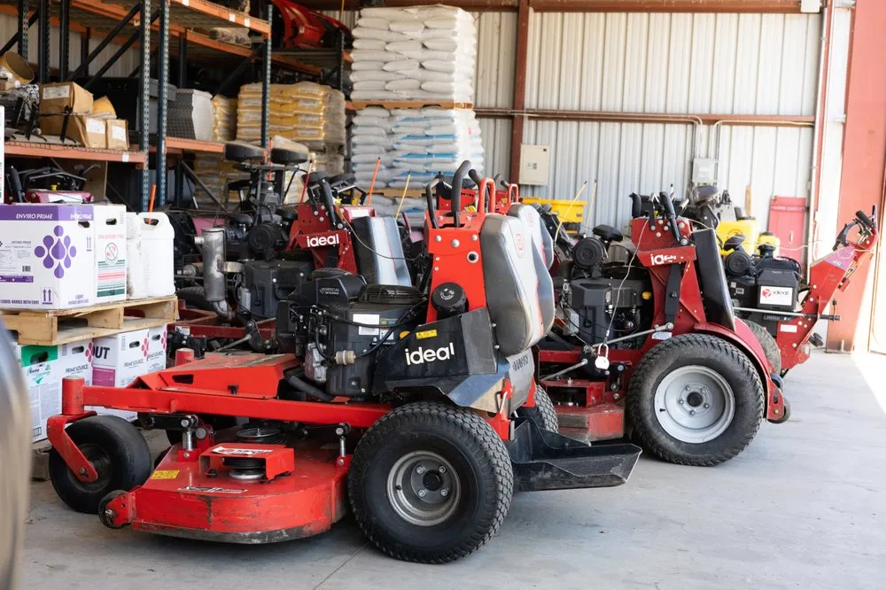 Custom residential landscaping experts serving St. Louis, MO - Ideal Landscape Group