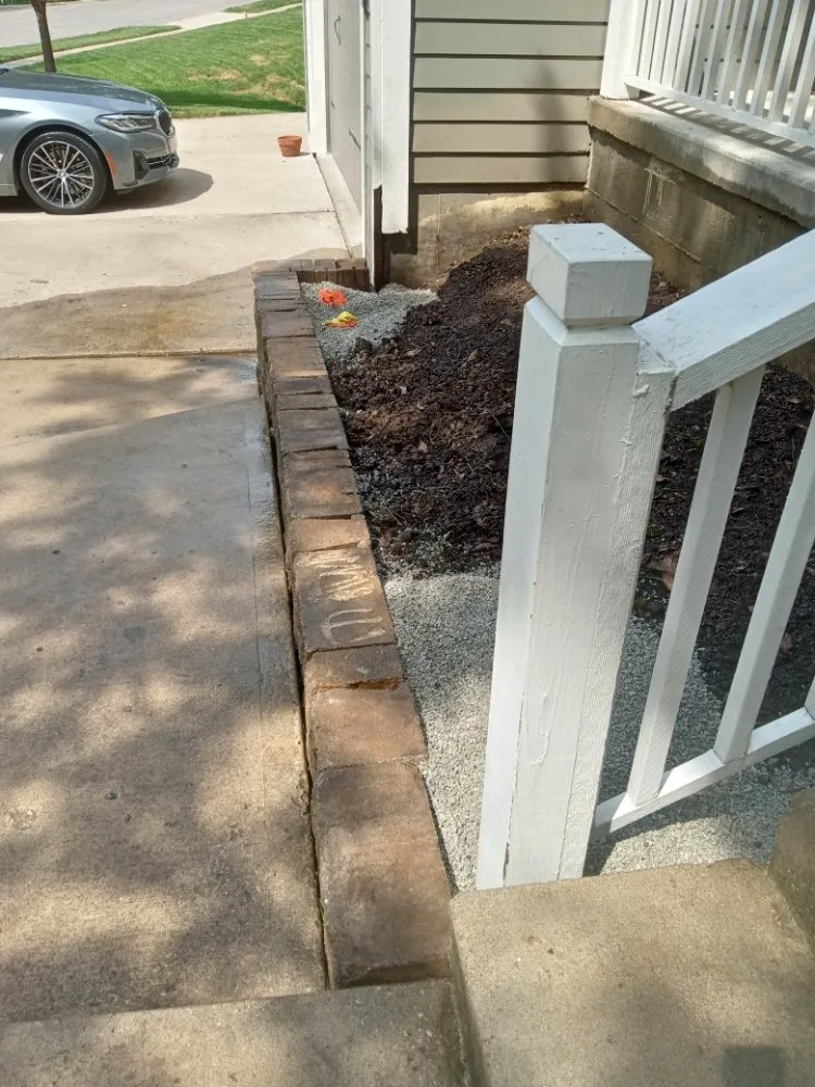 Expert landscaping services for residential properties in Overland Park, KS by Idesign Landscapes And Consulting