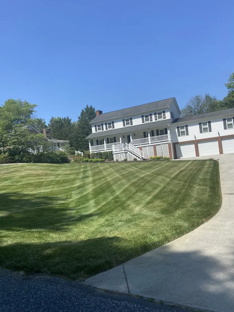 Top-rated lawn mowing service with custom design across Belews Creek, NC - Idols Lawn & Landscape