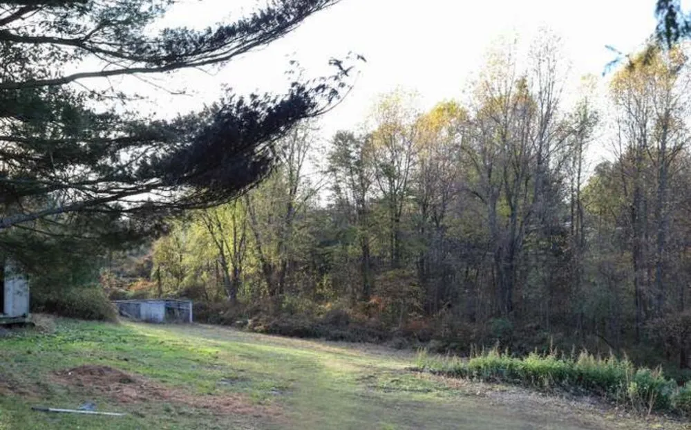 Reliable lawn care service for outdoor upgrades in Lincoln University, PA by Idoo